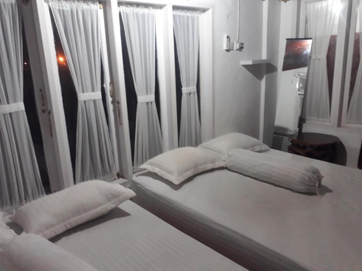 Bu Mimi Home Stay Painan Exterior foto